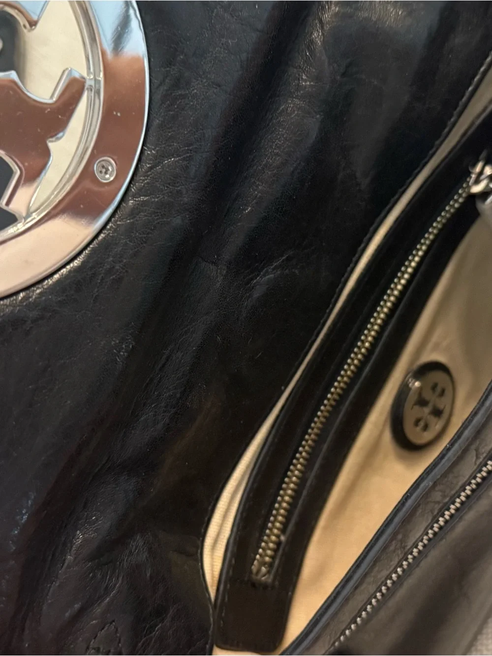 Tory Burch Reva crossbody with Silver hardware